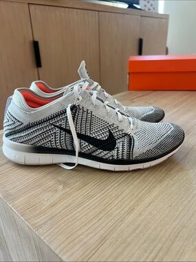 Nike Free Flyknit Running Shoes in White, Black and Coral Pink stretch trainer